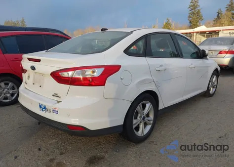 2014 Ford Focus Se z USA, uszkodzony, nr VIN 1FADP3F28EL421564